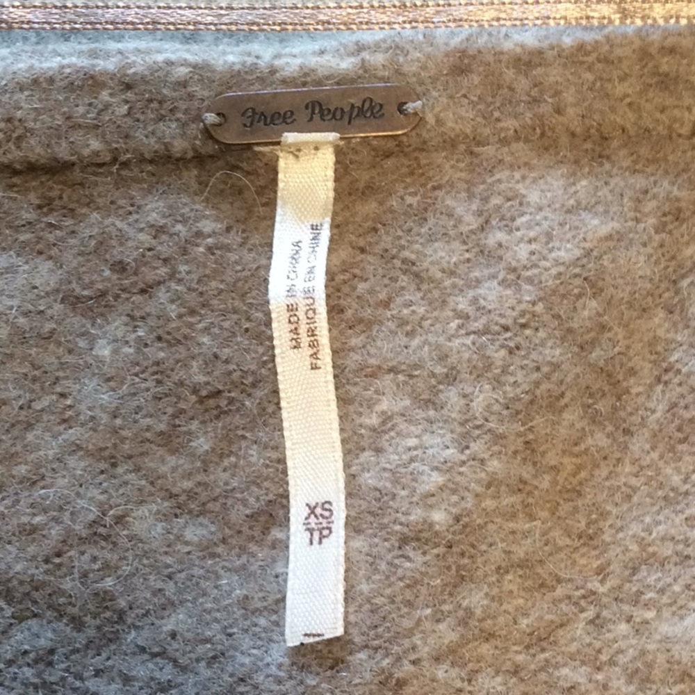 Free People Softly Vee Tan Sweater - Size XS - Picture 4 of 16